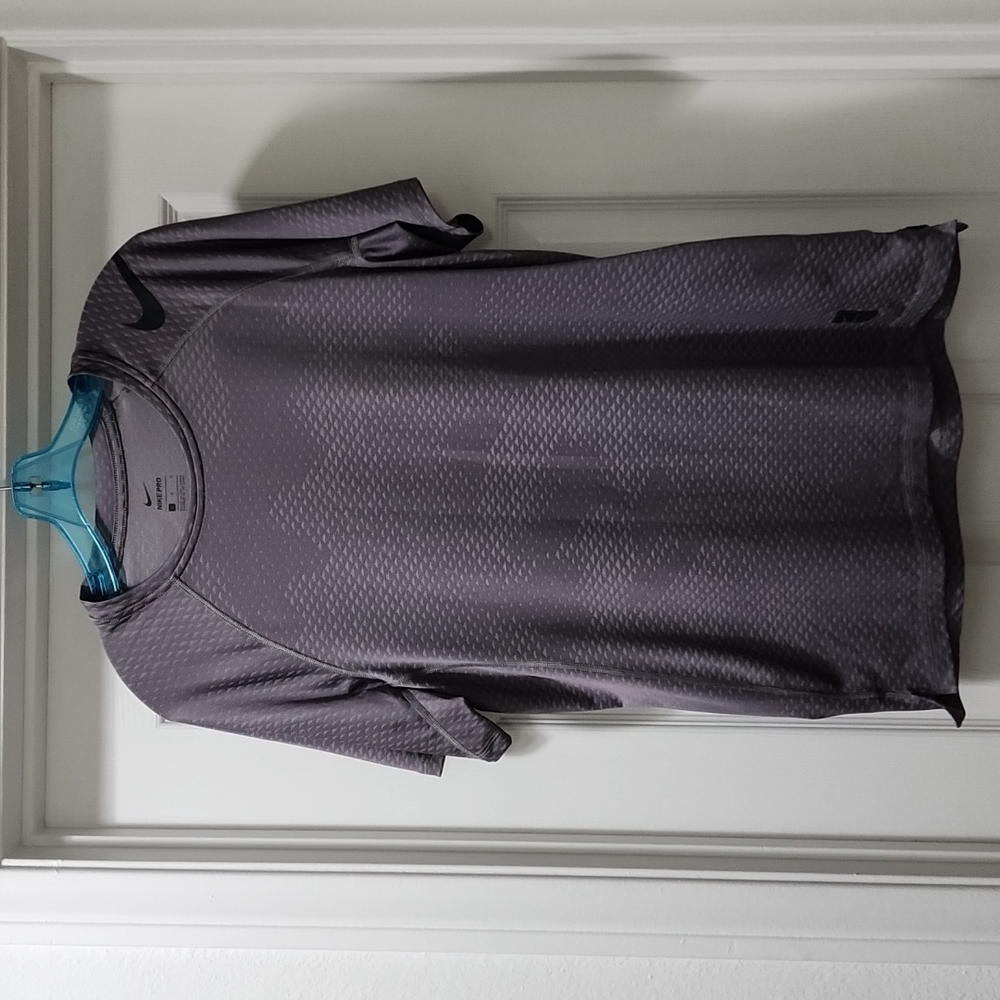 Nike Pro Gray Digital Design T-shirt size L